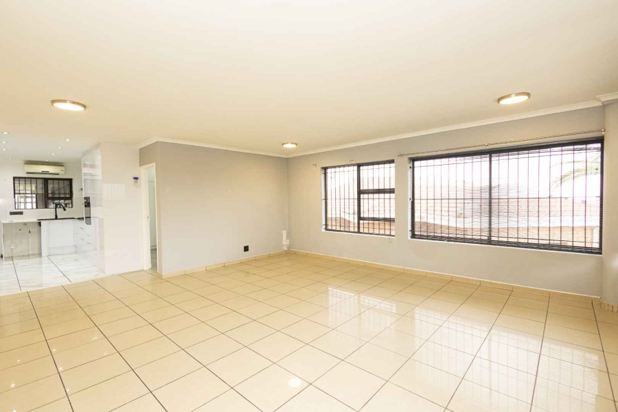 To Let 3 Bedroom Property for Rent in Normandie Western Cape